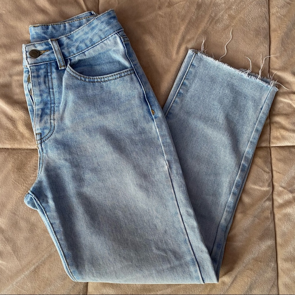 Brandy Melville High-waisted Mom Jeans